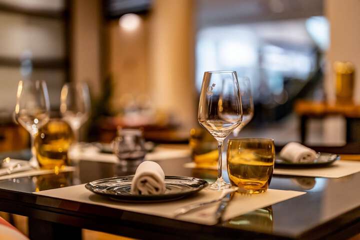Dining 52 of 108