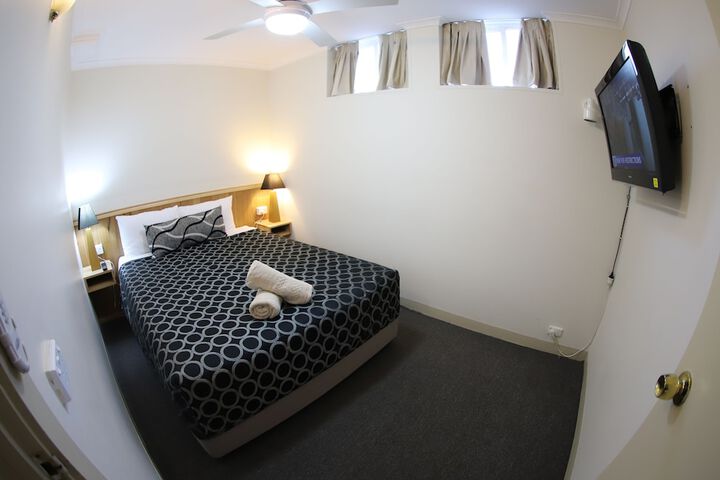 Room 6 of 56