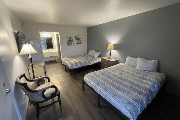 Room 5 of 7