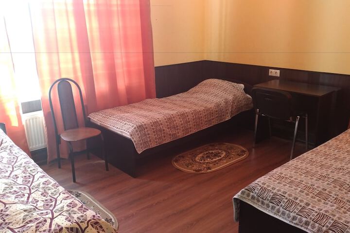 Room 15 of 99