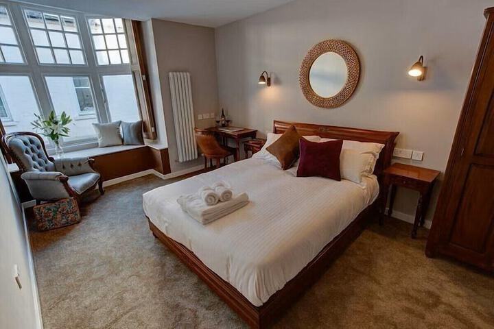 Room 16 of 24