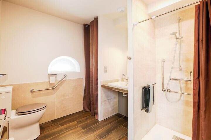 Clean Restrooms