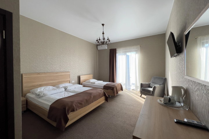 Room 3 of 21