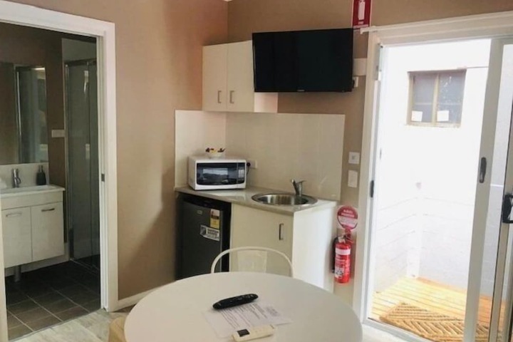 Room 13 of 38