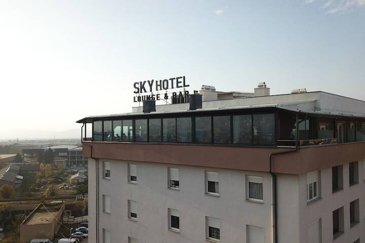Hotel 65 of 65