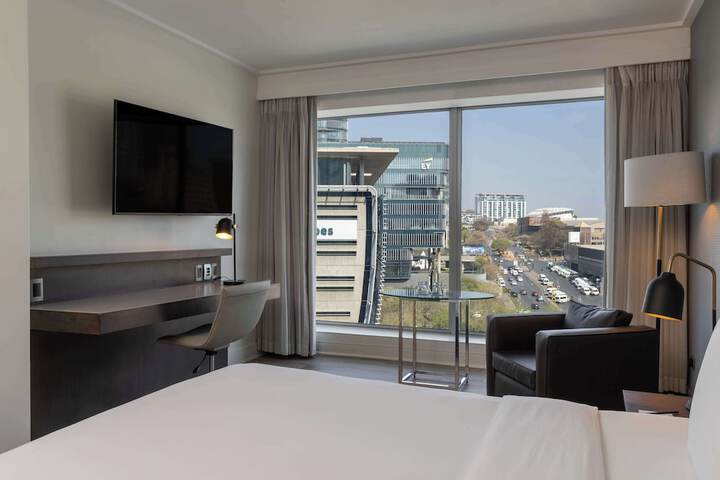 Room 46 of 148