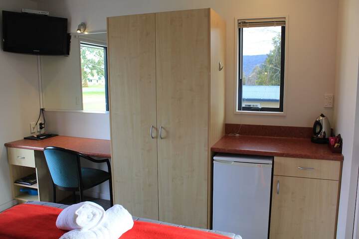 Room 22 of 43