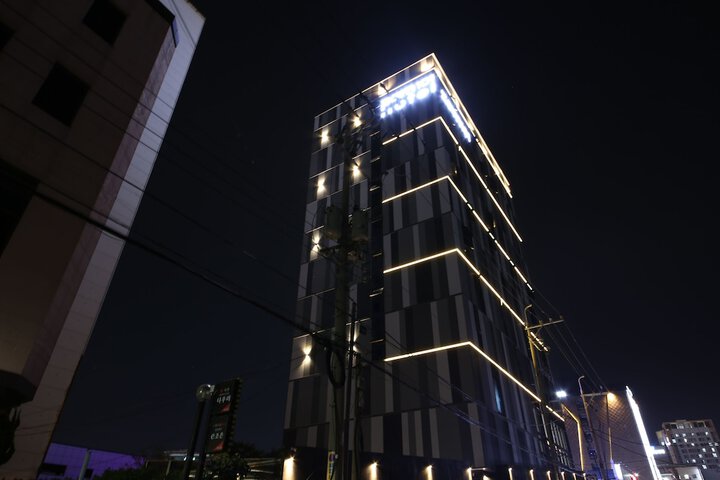 Hotel 111 of 117