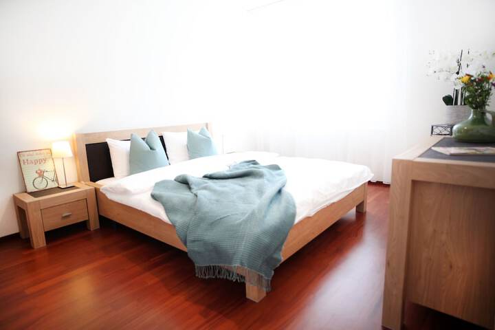 Room 5 of 38