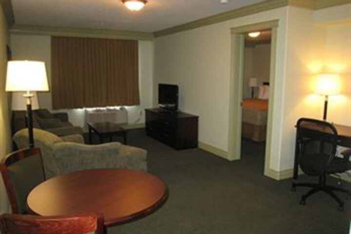 Room 13 of 18