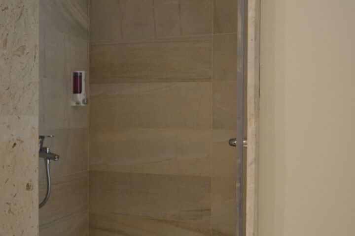 Room 42 of 59