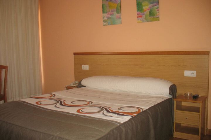 Room 9 of 62