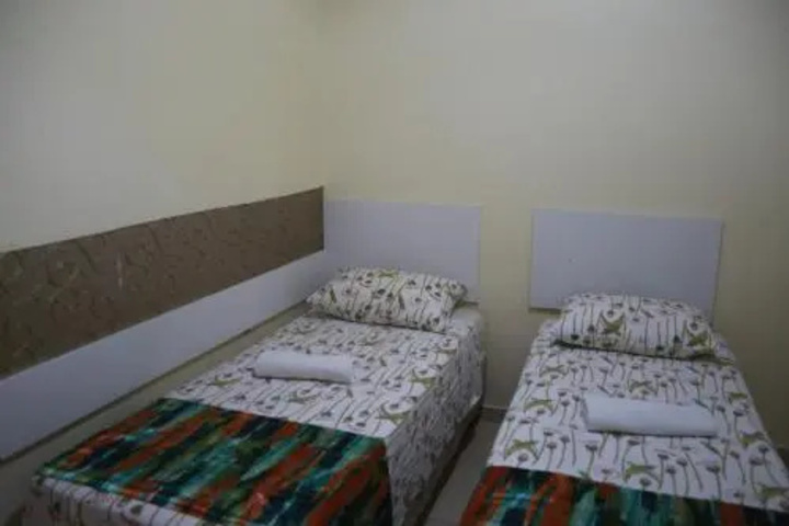 Room 4 of 15