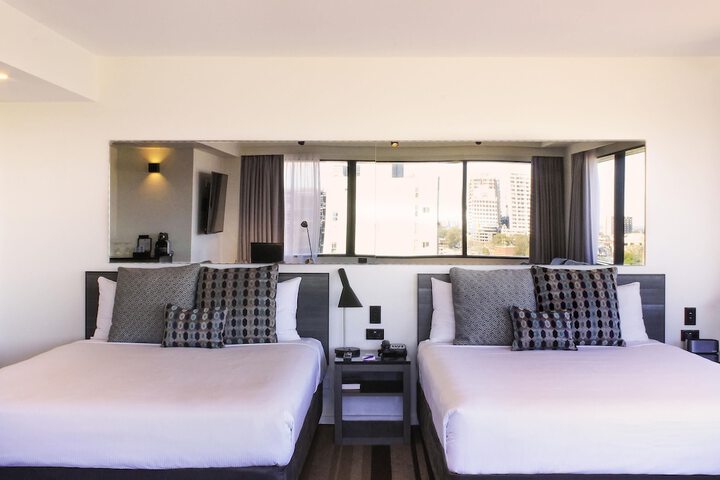 Room 42 of 163