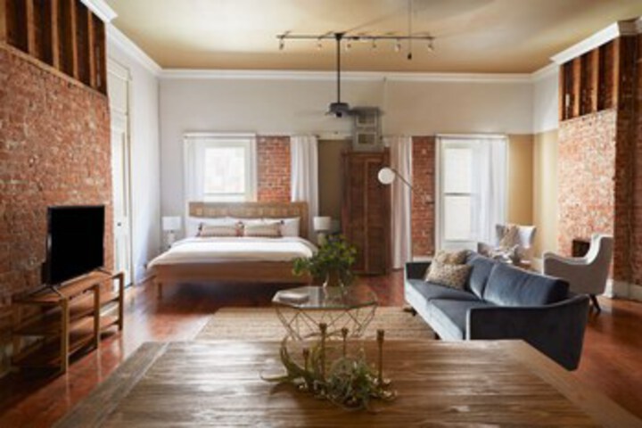 Room 44 of 60