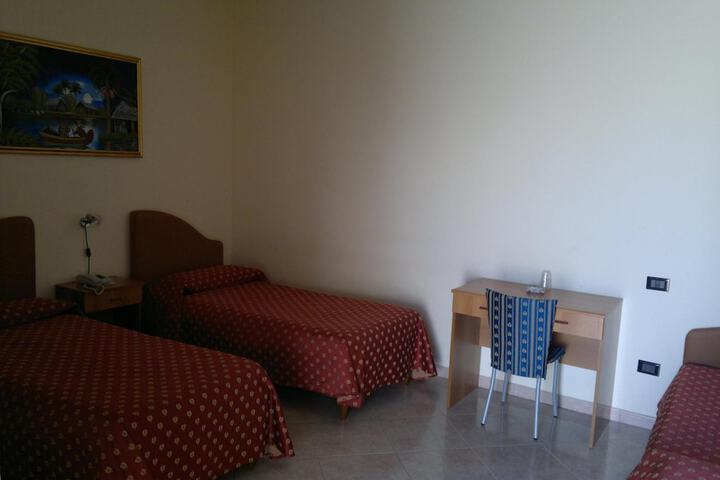Room 14 of 47