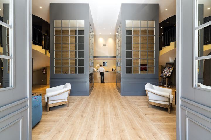 Guest Lobby