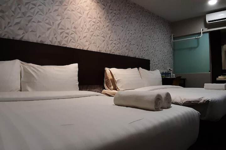 Room 45 of 138