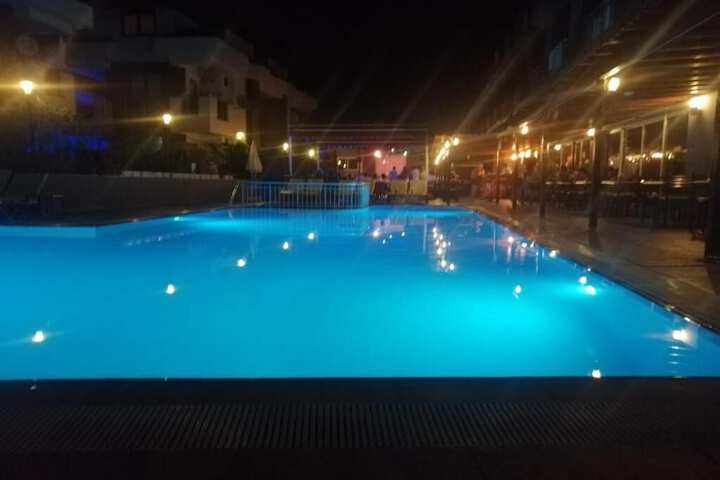 Pools & Facilities
