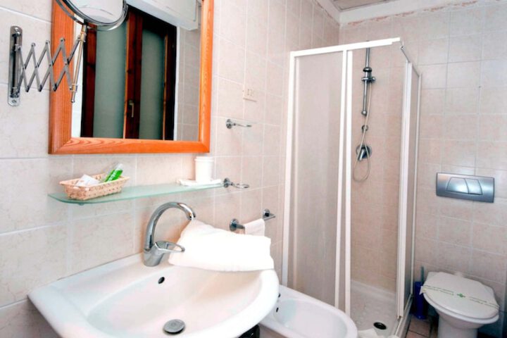 Room 54 of 90