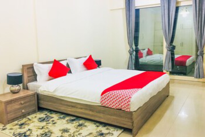 Room 13 of 16