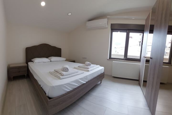 Room 56 of 271
