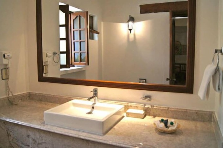 Room 16 of 26