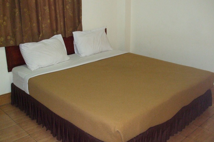 Room 8 of 21