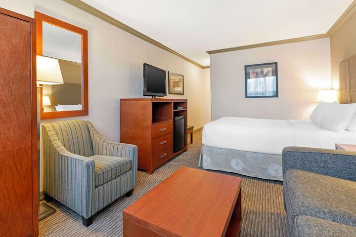 Room 15 of 36