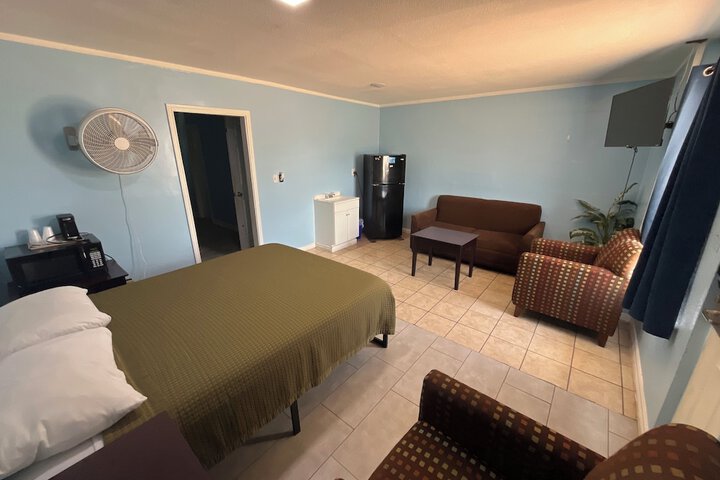 Room 2 of 11