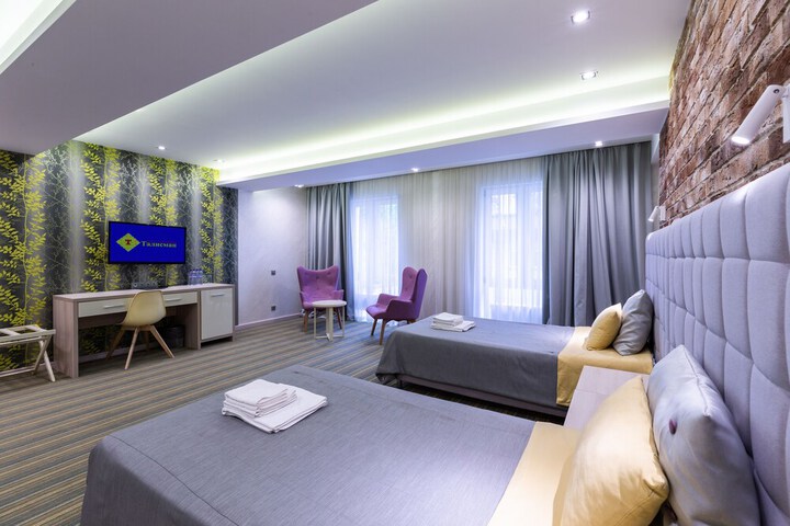 Room 4 of 39