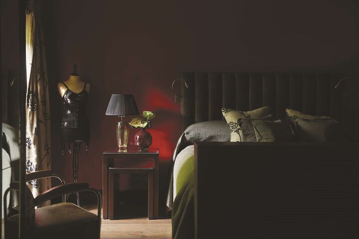 Room 24 of 200