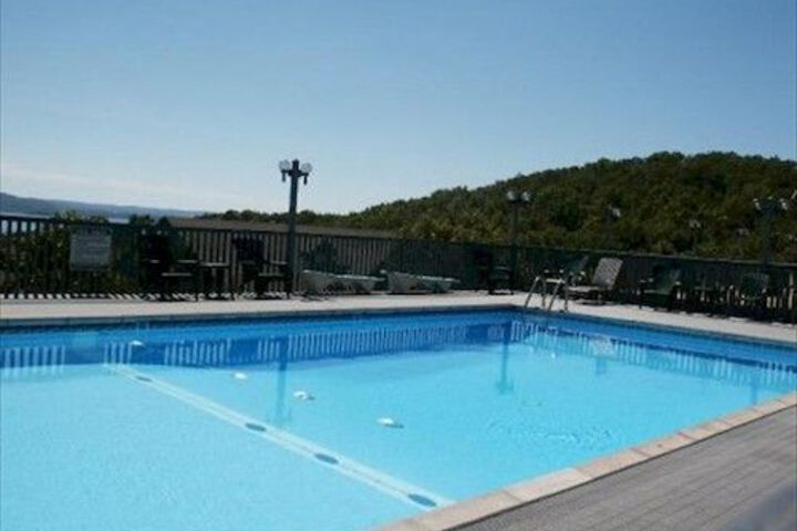 Pool 54 of 59