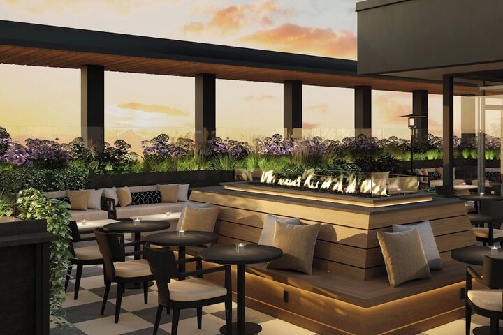 Lounge 8 of 10