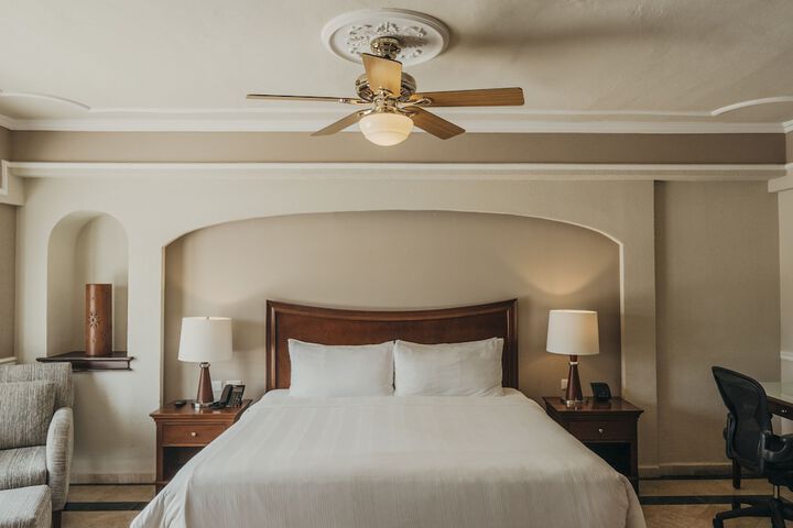 Room 25 of 145