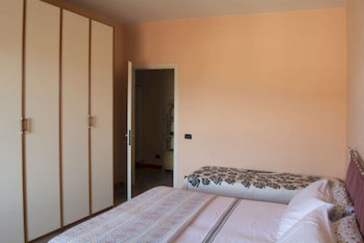 Room 17 of 32