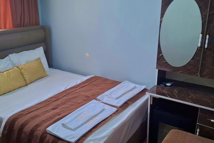 Room 19 of 29