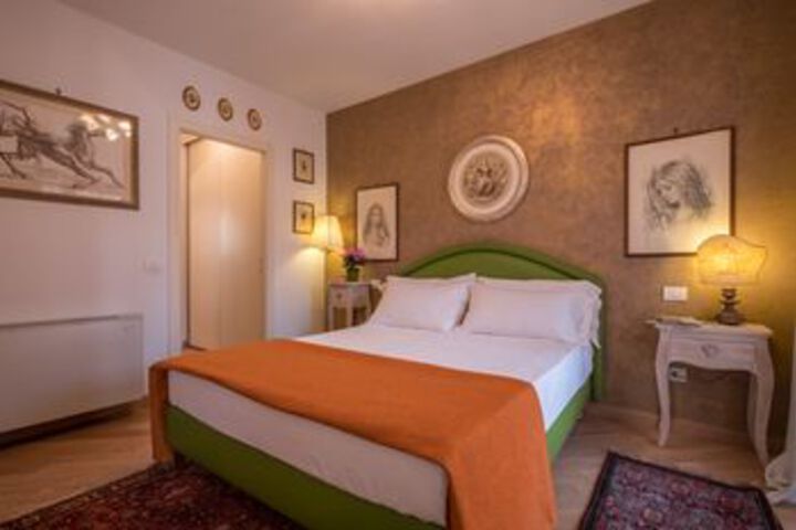 Room 18 of 61