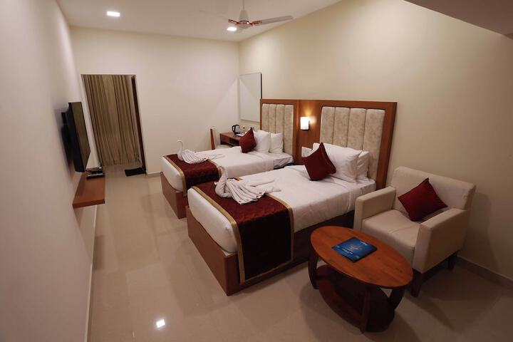 Room 32 of 79