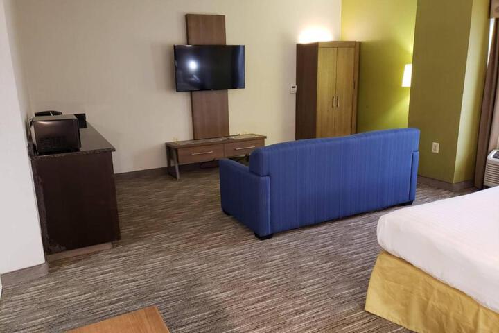 Standard Double Bed (3 of 4)