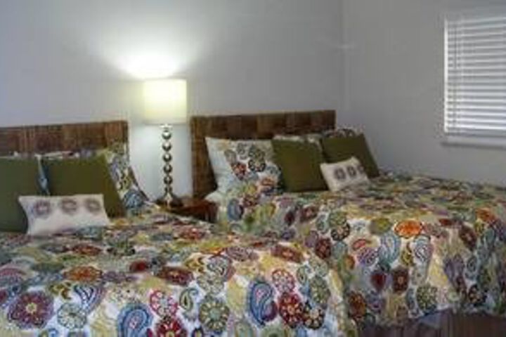Room 3 of 10