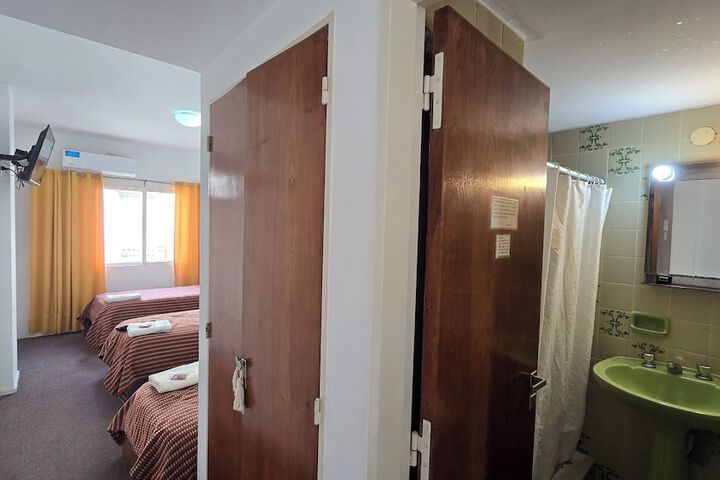Room 3 of 92