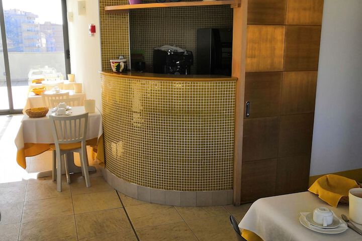 Breakfast/Coffee Service 20 of 28