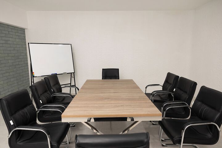 Business Center 61 of 66