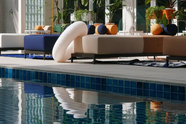 Pool 33 of 59