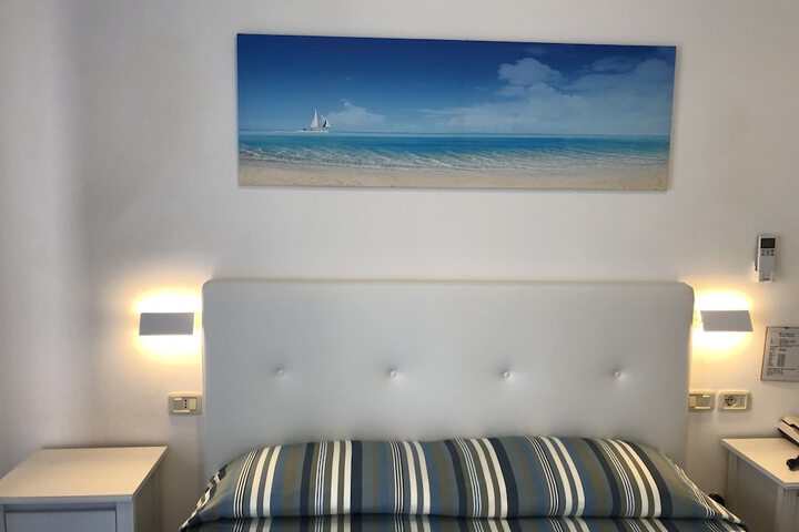 Room 12 of 51
