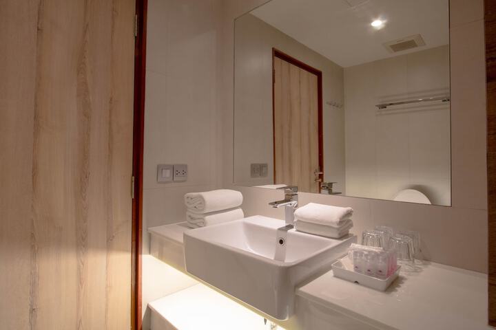 Room 38 of 48