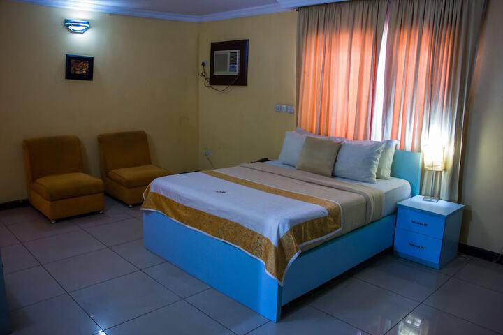 Room 6 of 44