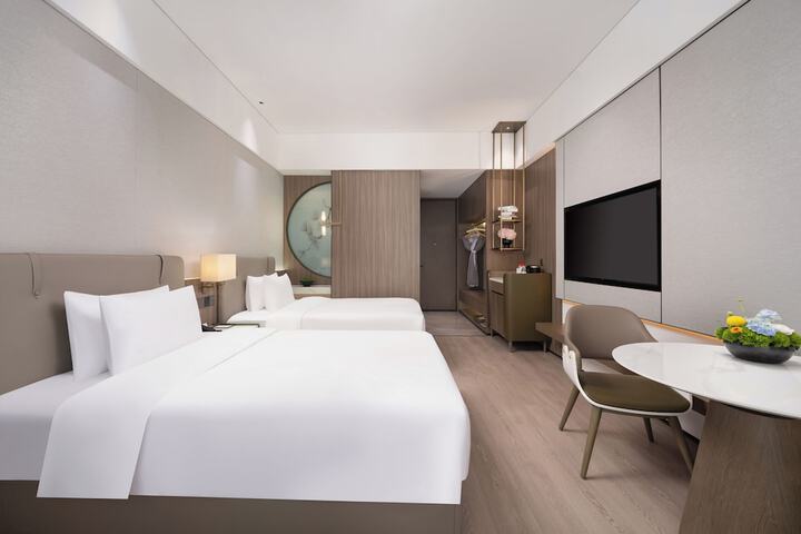 Room 11 of 45