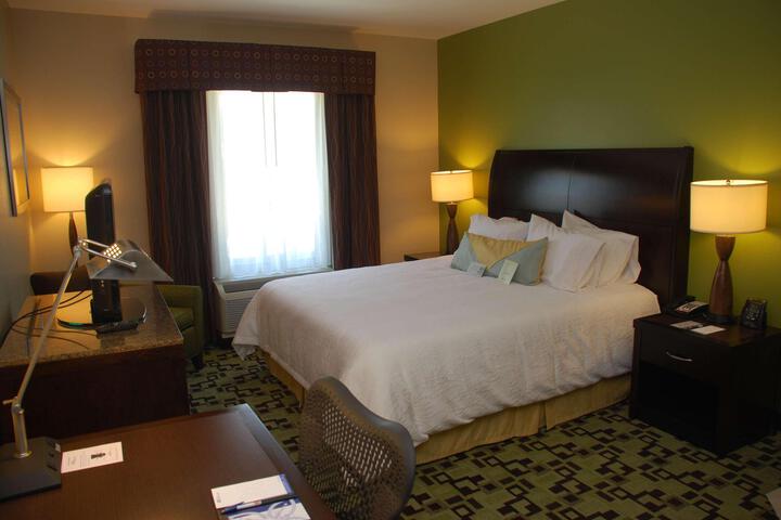 1 King Bed (9 of 12)